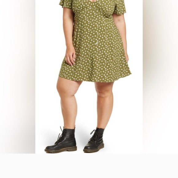 Nordstrom rack Abound Olive Green Vintaged Daisy Dress lightweight 1X - Picture 4 of 16